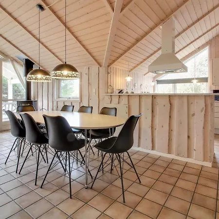 Tovi Holiday home *
